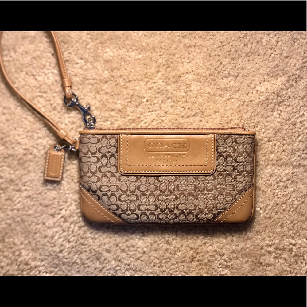 Woman’s Coach Wristlet